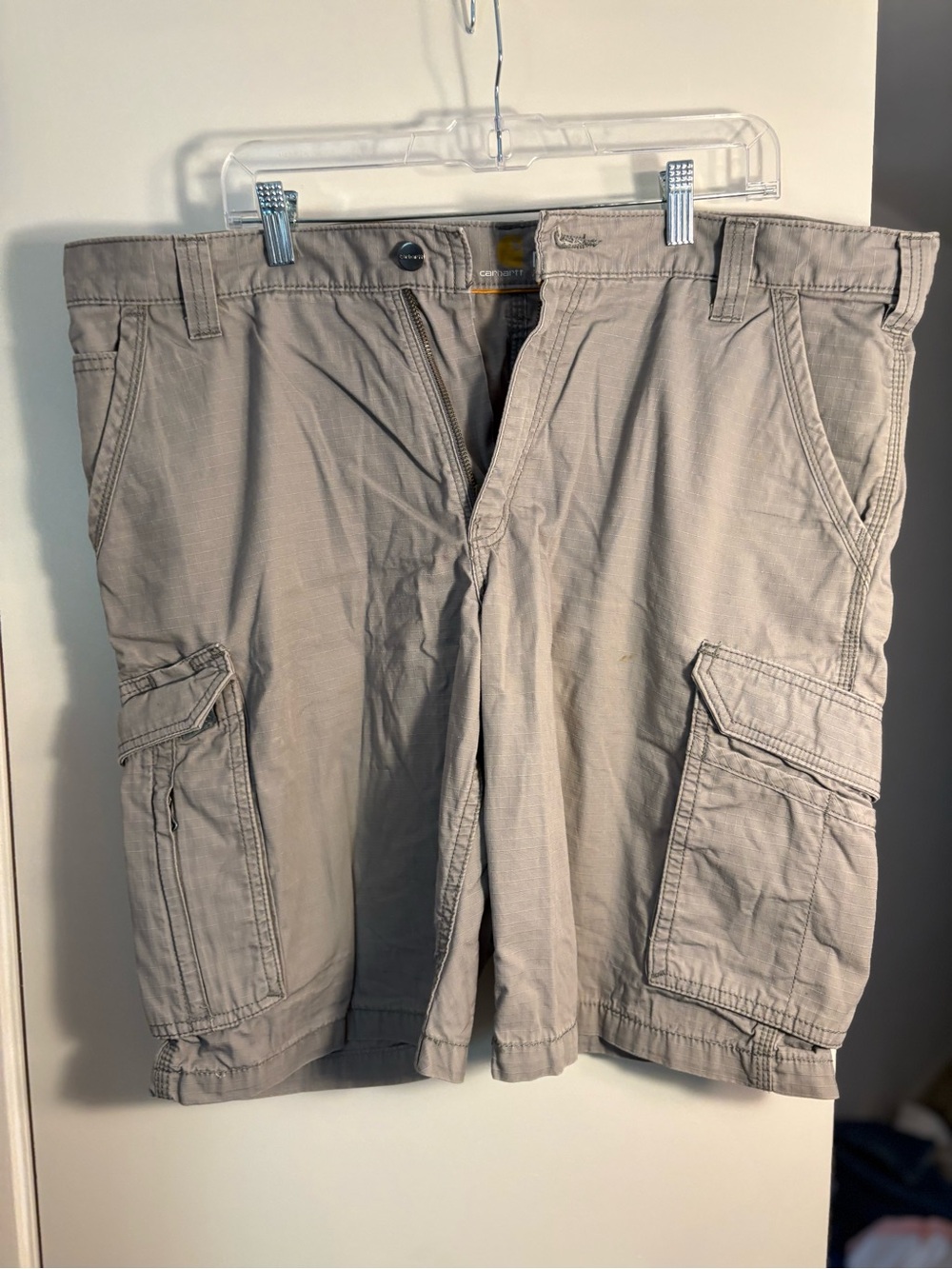 Carhartt Men’s Cargo Shorts in Light Gray